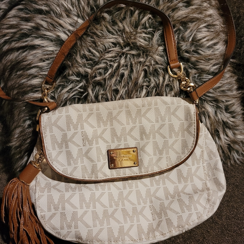 Michael Kors satchel purse